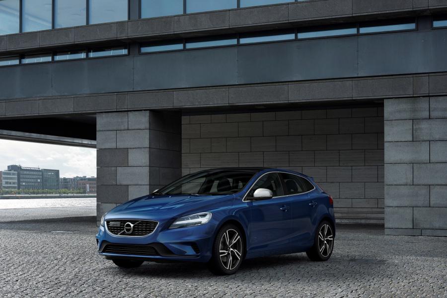  Volvo V40 T5 R-Design 2016 года  (фото 3 из 11)